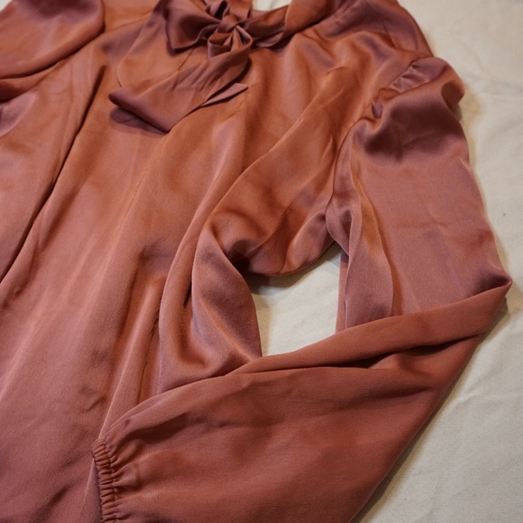 Silk beautiful dress - Picture 7 of 7